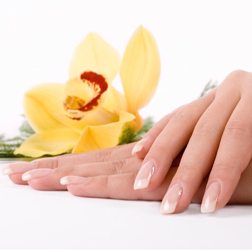 LEE NAILS SPA - MANICURE